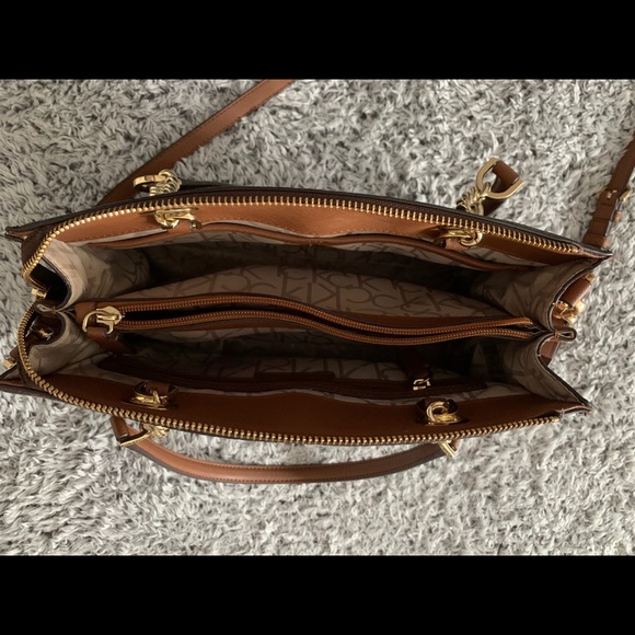 Calvin Klein purse - Picture 5 of 5